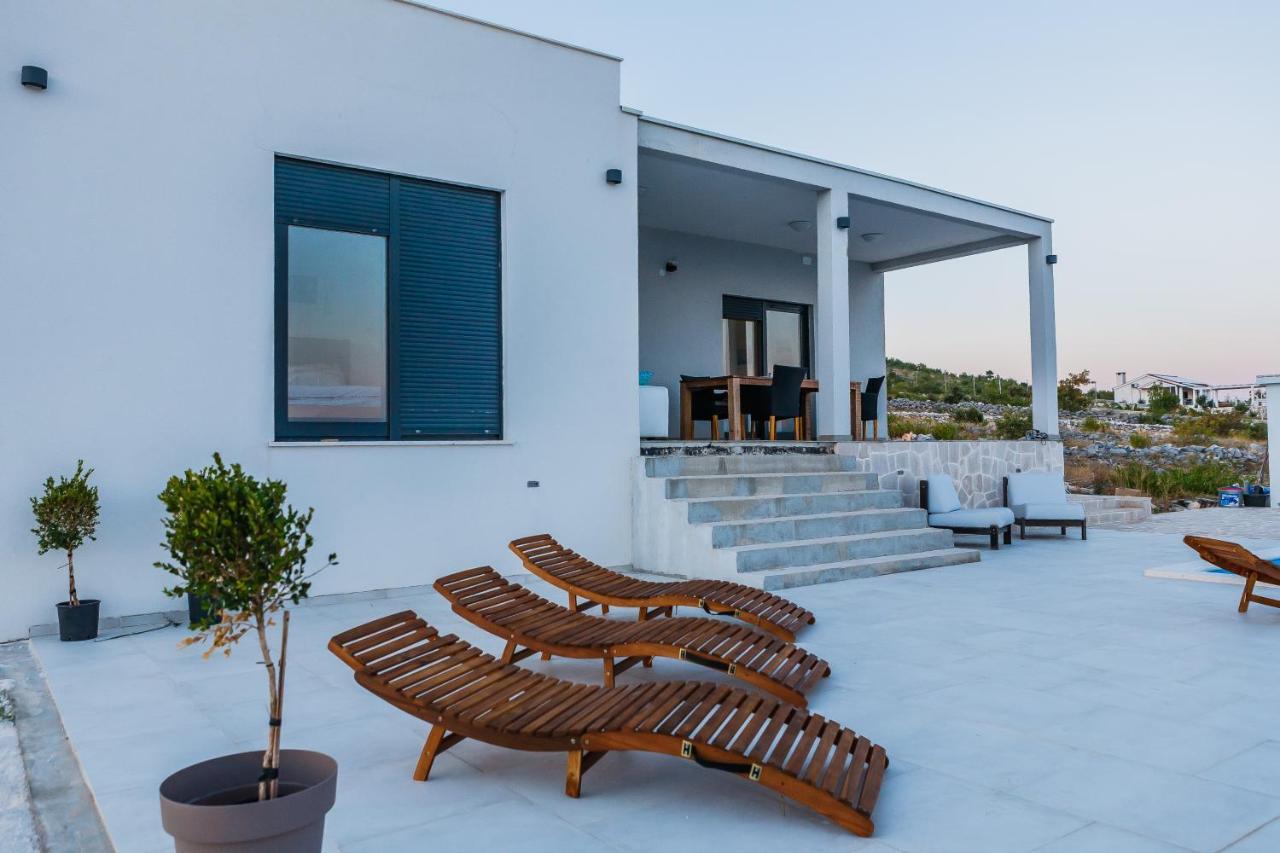 Villa Zlatno Sunce In The Hills Near Trogir Vrsine Exterior foto